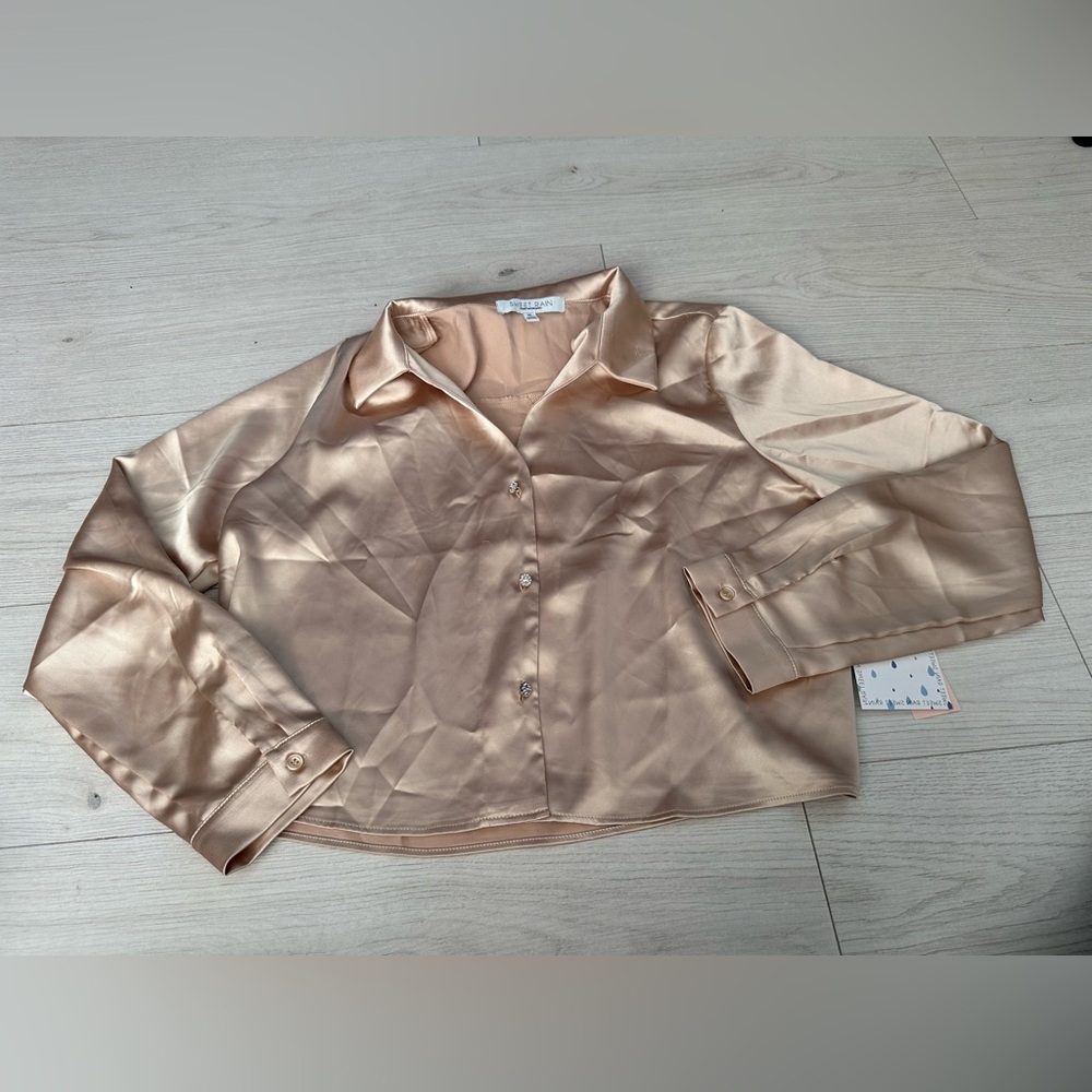 New sweet rain gold crop button down
